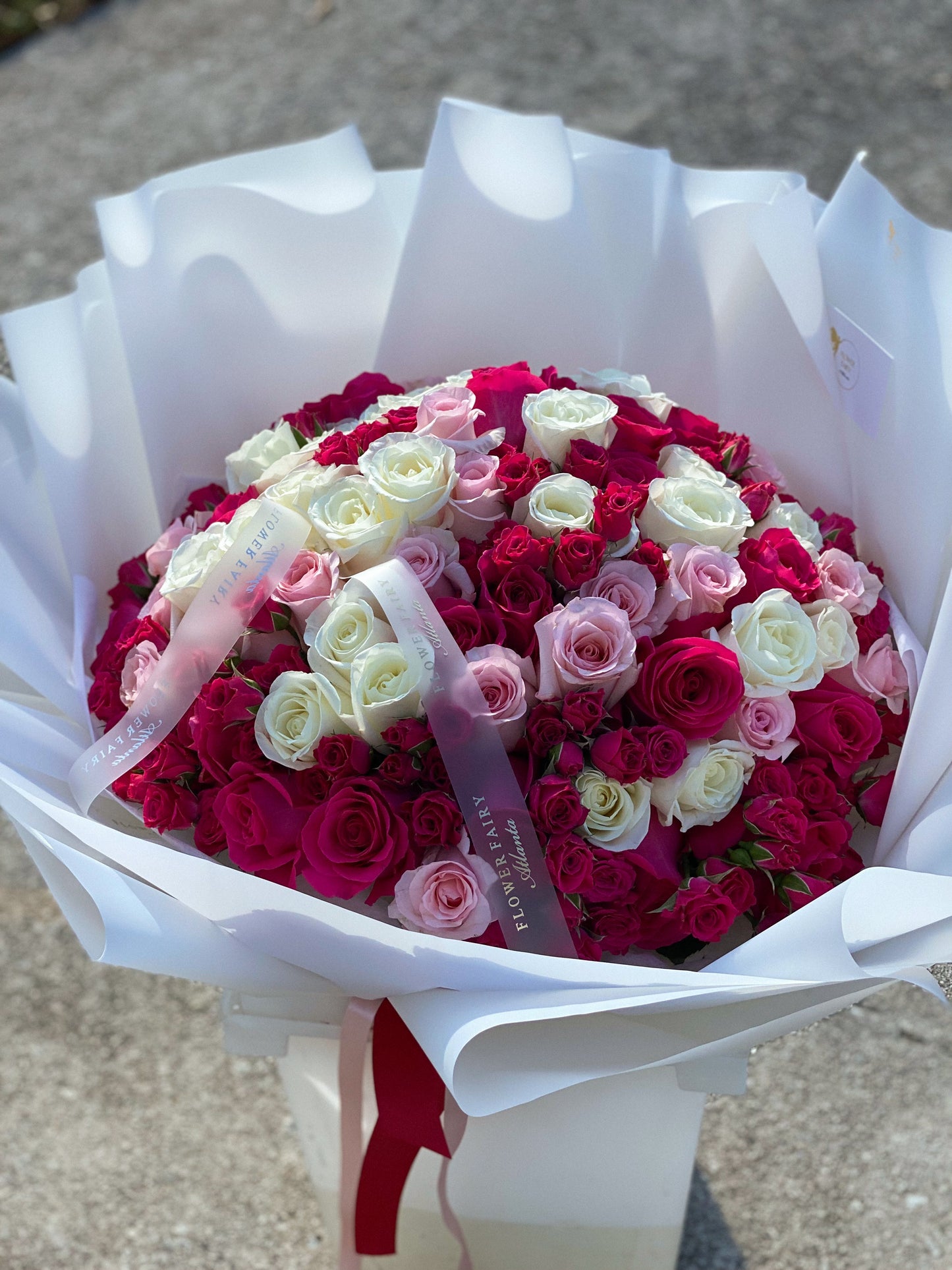 Mix bouquet (75-100 LONG STEM roses)on the picture 100 roses