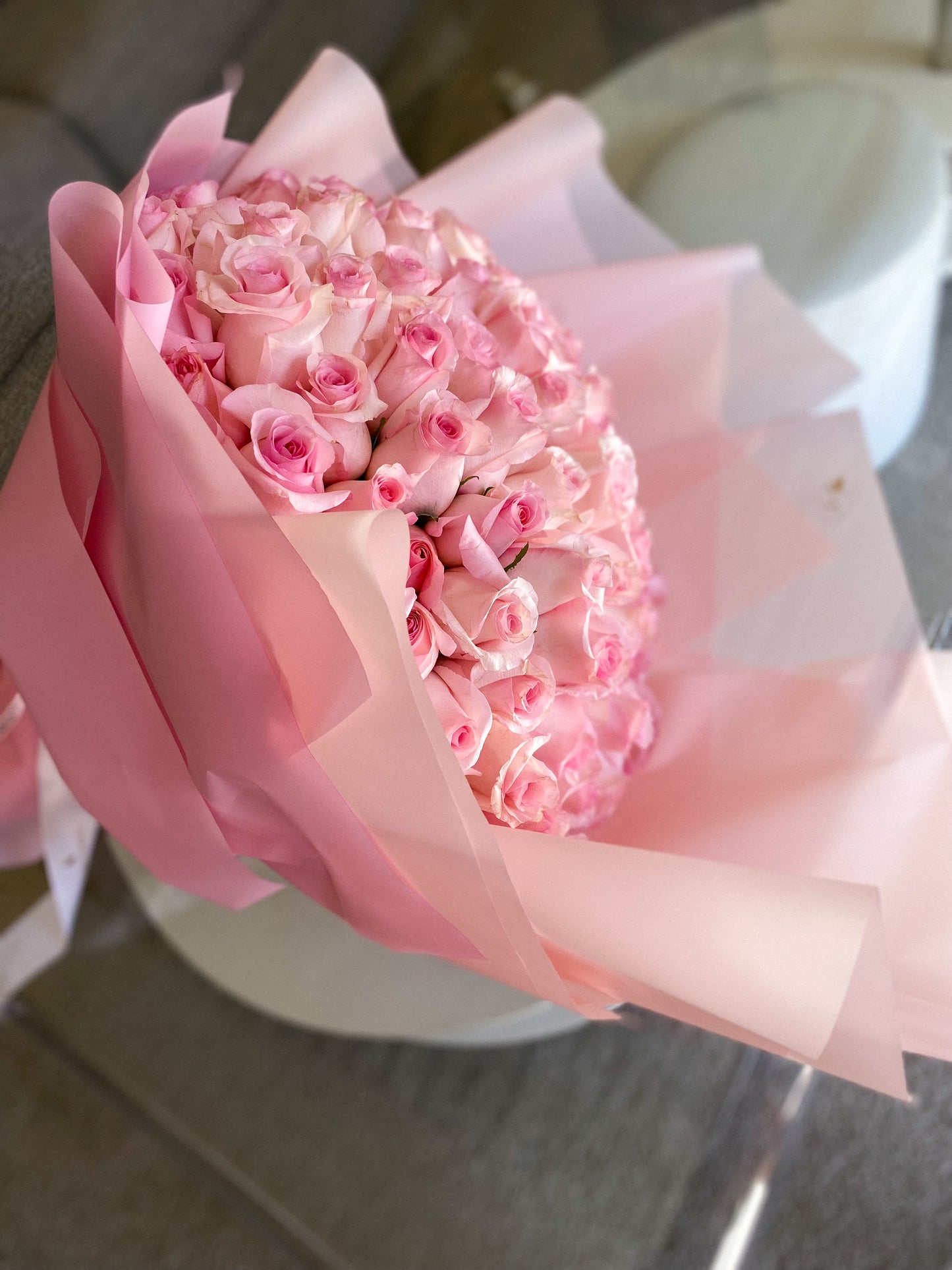 100 light pink LONG STEMS roses