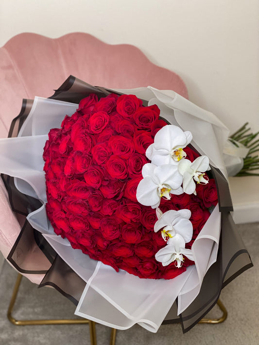 100 Red LONG STEM Roses &Orchids ( at the picture 100 roses)