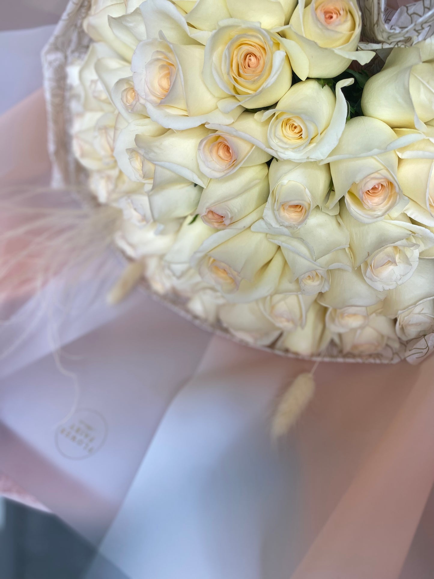 45 Fresh Roses “Crystal Dream”