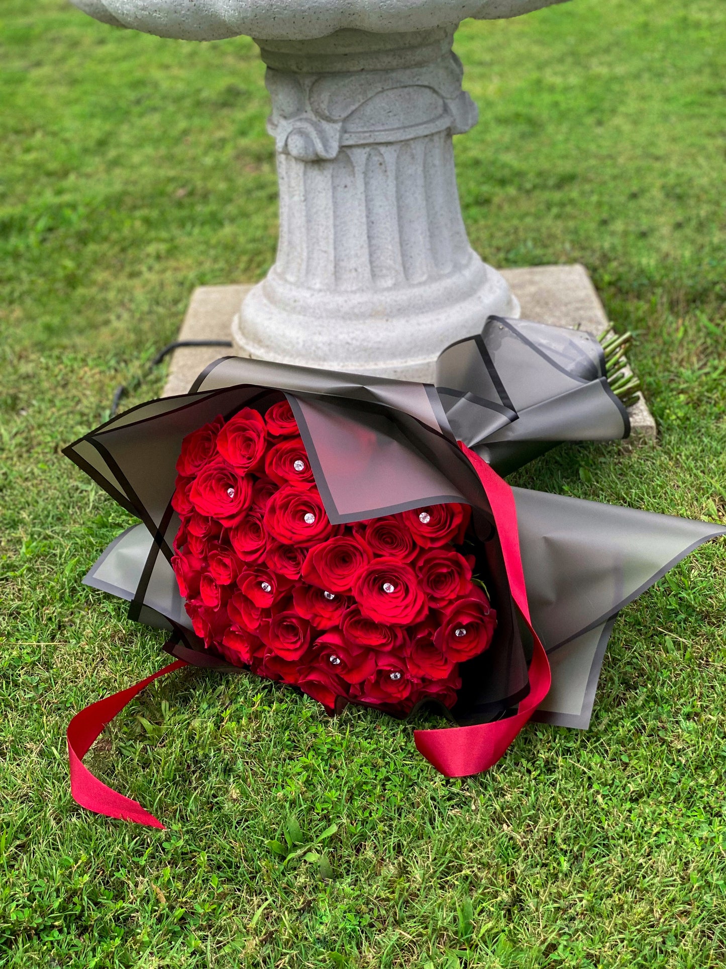 50 Lond stems roses with diamonds
