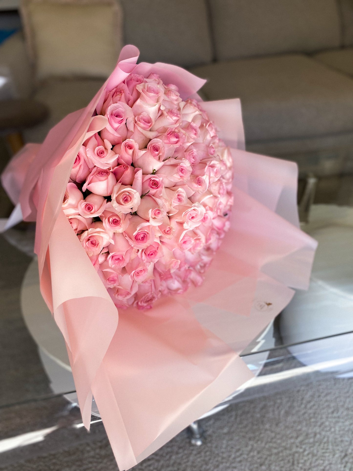 100 light pink  LONG STEMS roses