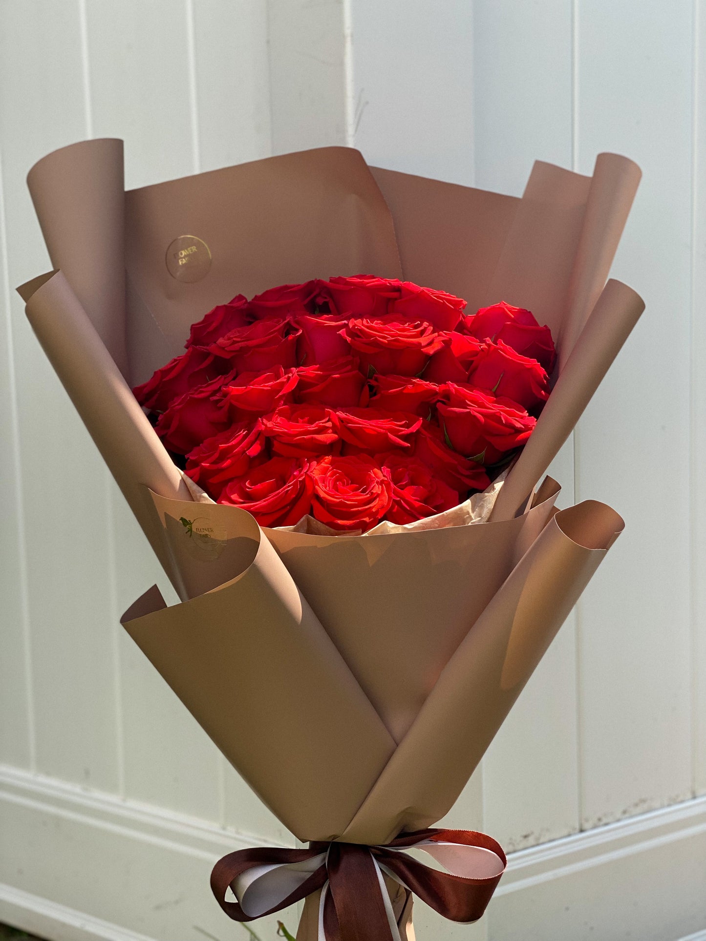 25 long stem roses